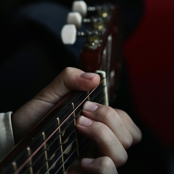 Clases de Guitarra en Barcelona: Tu Camino hacia el Dominio Musical